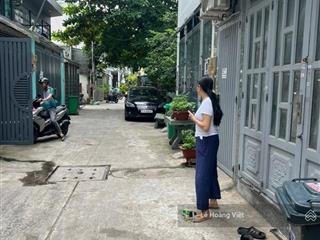 Nhà phố ngay đại học văn lang  thu nhập mỗi tháng 40tr đều đều  xe hơi né nhau
