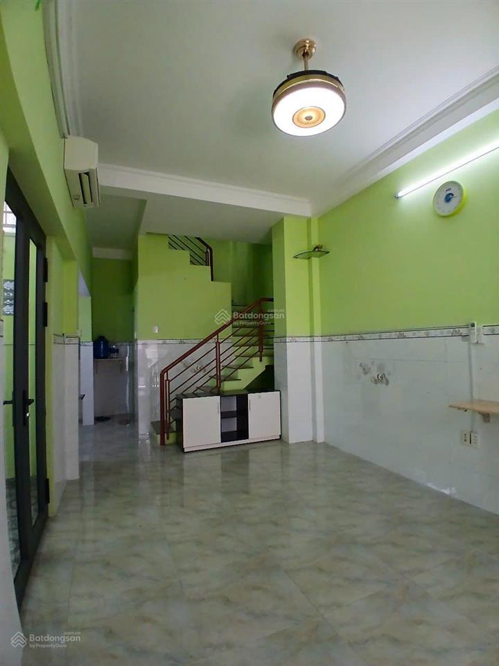 9,7 tỷ giảm còn 9 tỷ .bán nhà 3 tầng góc 2 mặt hẻm,trần đình xu q. 1 . dt 4,5m x 9,5m