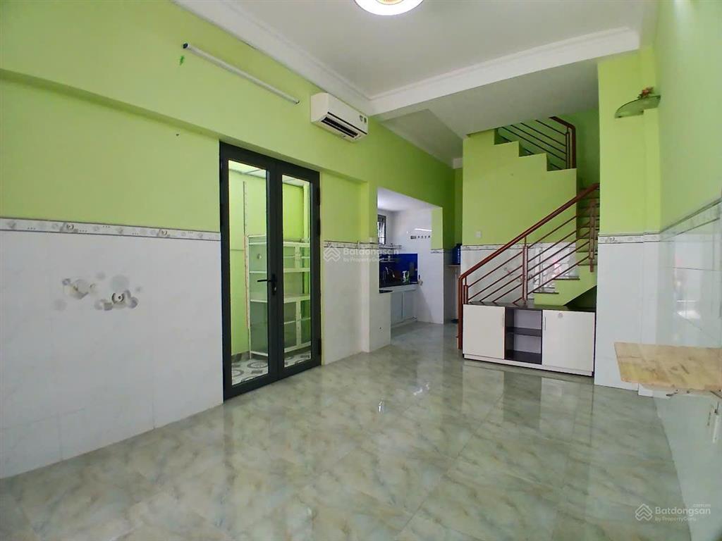 9,7 tỷ giảm còn 9 tỷ .bán nhà 3 tầng góc 2 mặt hẻm,trần đình xu q. 1 . dt 4,5m x 9,5m