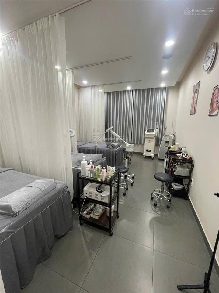 43 tỷ .nhà 5 tâng mt trịnh đình trọng q. tân phú . 8 x 23m giá 43 tỷ tl