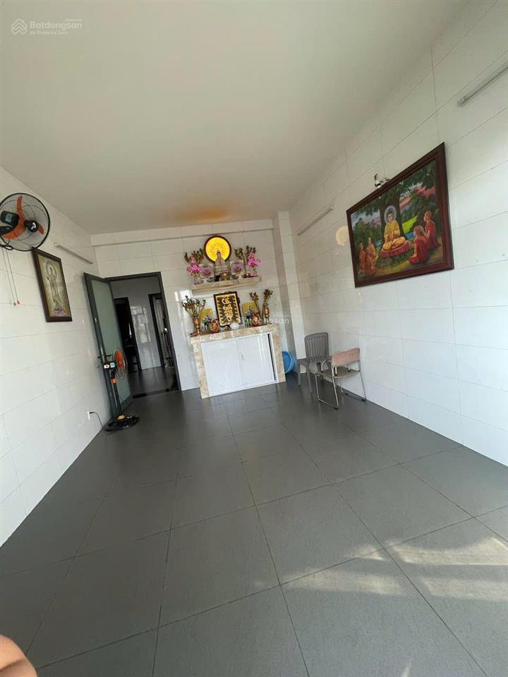 43 tỷ .nhà 5 tâng mt trịnh đình trọng q. tân phú . 8 x 23m giá 43 tỷ tl