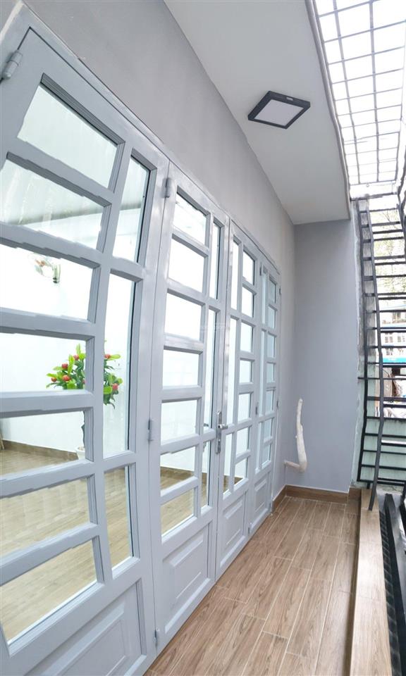 11 tỷ giảm còn 9,4 tỷ bán nhà gần công viên 23/9 ngay trung tâm q1. 4,8 x 9m. cn 35 m2