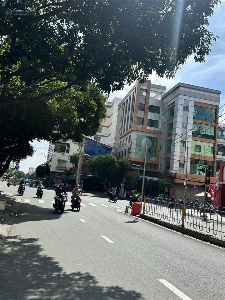 26.5 tỷ . vị trí đắt địa , nhà 4 tầng mt thạch lam q. tân phú . 6.2m x 19m