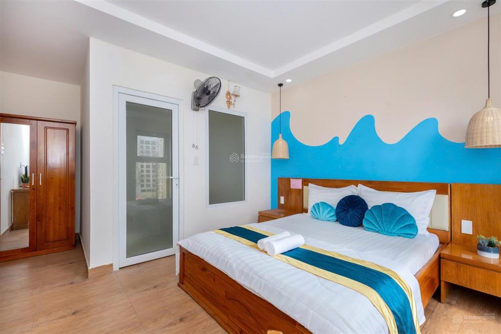 Cho thuê khách sạn đối diện biển bãi sau (45 phòng + 1 penthouse) 90tr/ tháng
