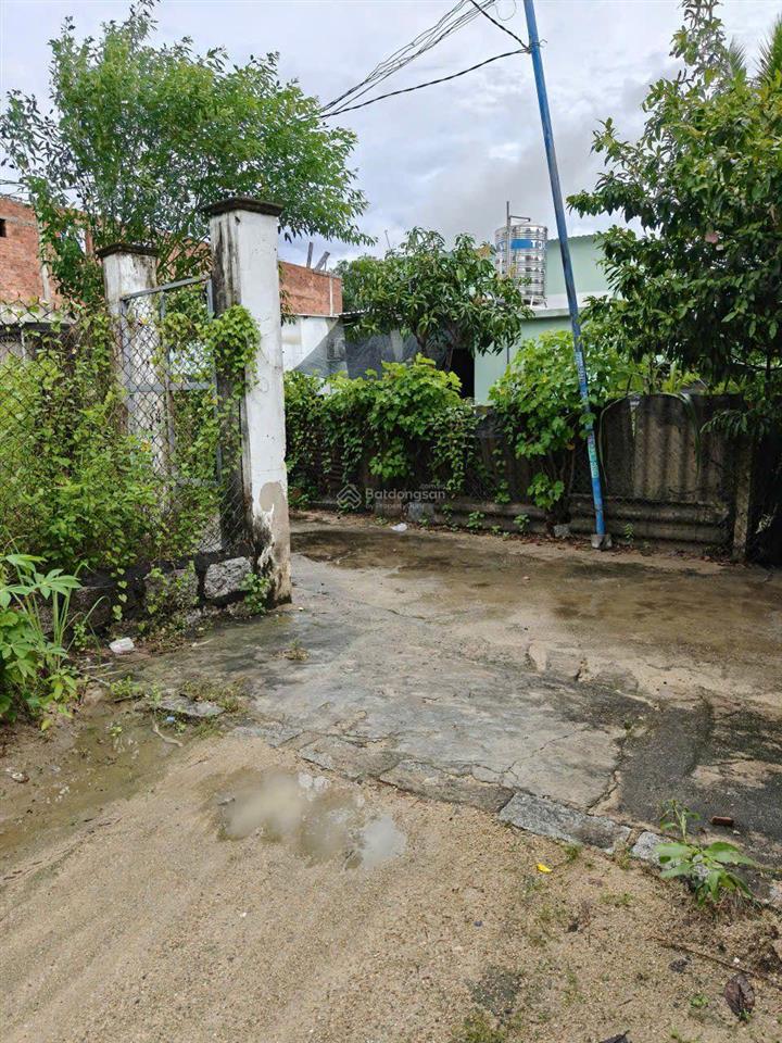 Giá đầu tư 1 tỷ 700 triệu 241m2 full thổ, chia đc 2 lô, tại suối tân,  0333 039 ***