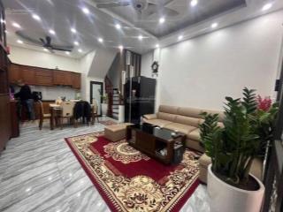 Bán nhà dân xây 5t liễu giai  văn cao 7.98ty