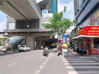 Bán cc 62m2, 6,2 tỷ tại cầu giấy, 2pn + 2wc + bếp, pháp lý đầy đủ