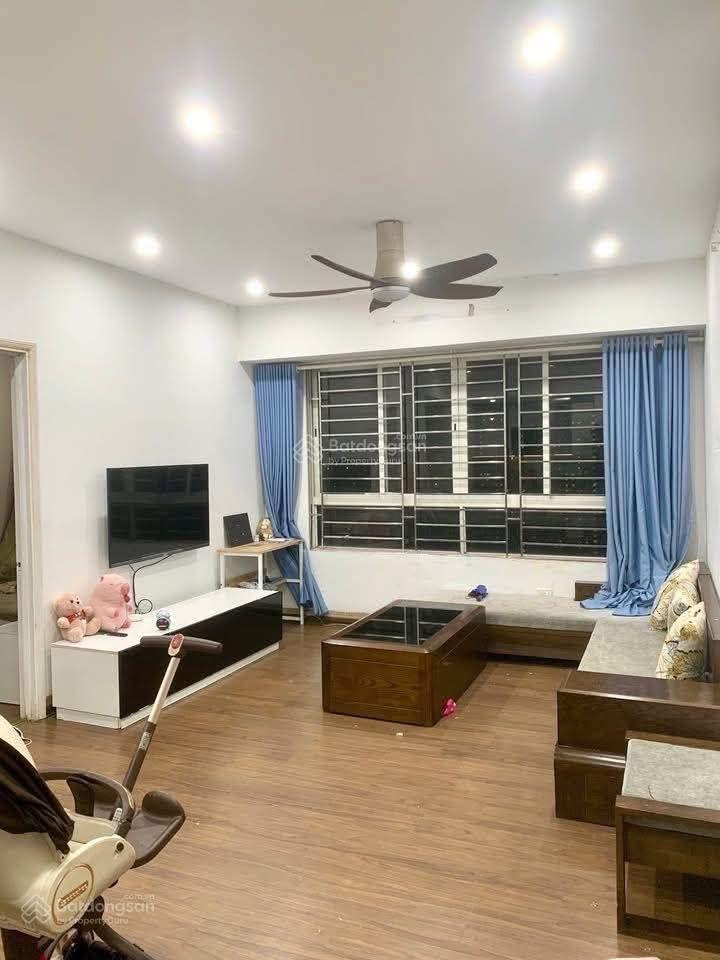 Bán cc 62m2, 6,2 tỷ tại cầu giấy, 2pn + 2wc + bếp, pháp lý đầy đủ