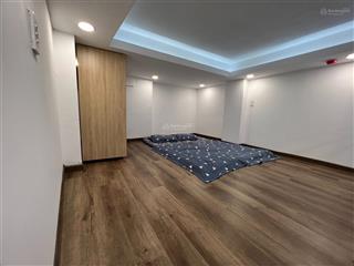 Chính chủ cho thuê căn hộ duplex có ban công, nội thất tại quận 2