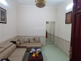 Cho thuê nhà riêng tại ngõ 197 hoàng mai 50 m2 x 3 tầng 2 phòng ngủ