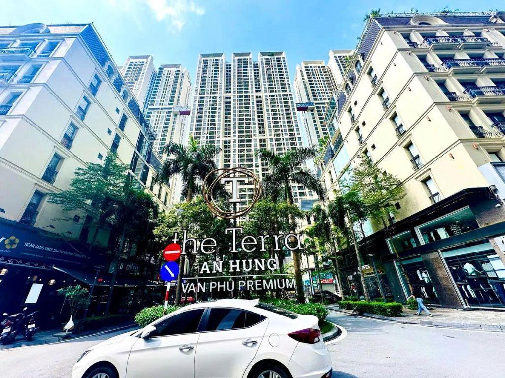 Hiếm tòa nhà đẹp 9 tầng mặt phố Nguyễn Thanh Bình, 232m2, mặt tiền 30m, 2 thang máy, vị trí VIP, kinh doanh sầm uất, giá