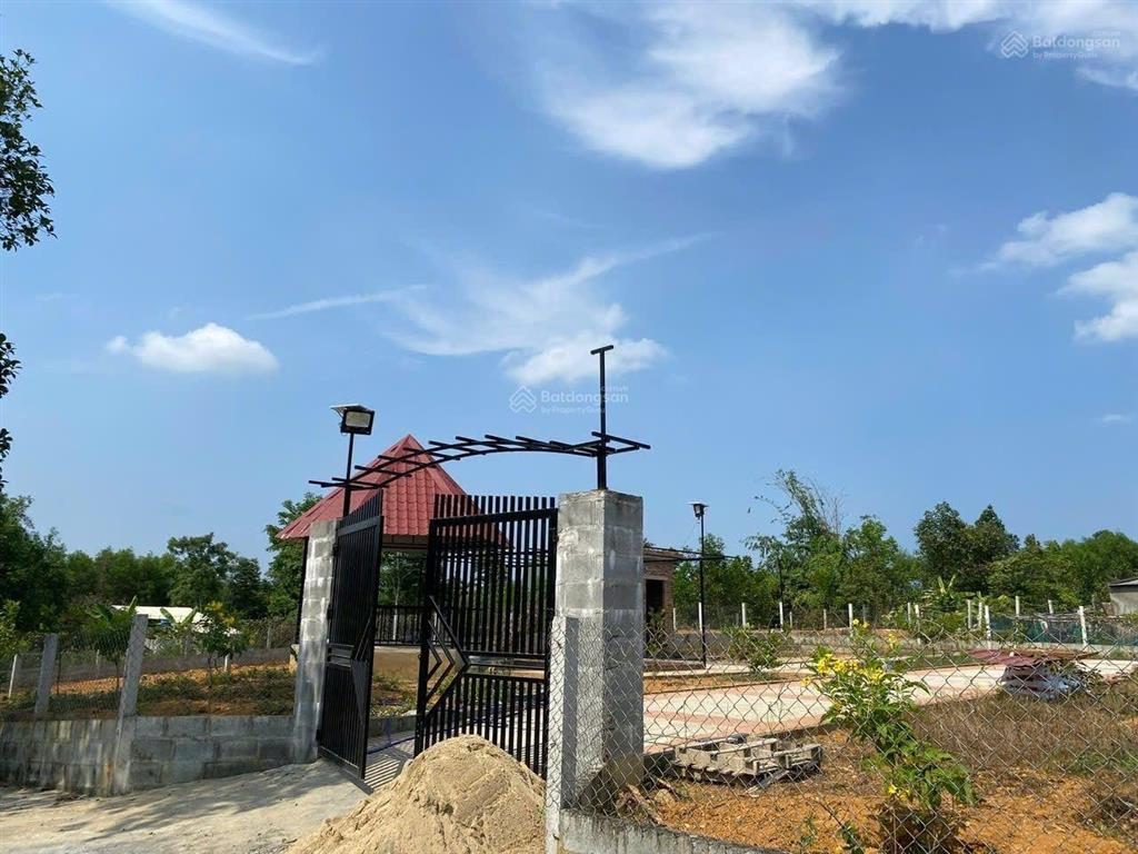 Đất xây nhà vườn xã hòa phú, 600m2 có 150m2 đất ở gần vành đai chỉ 300 m