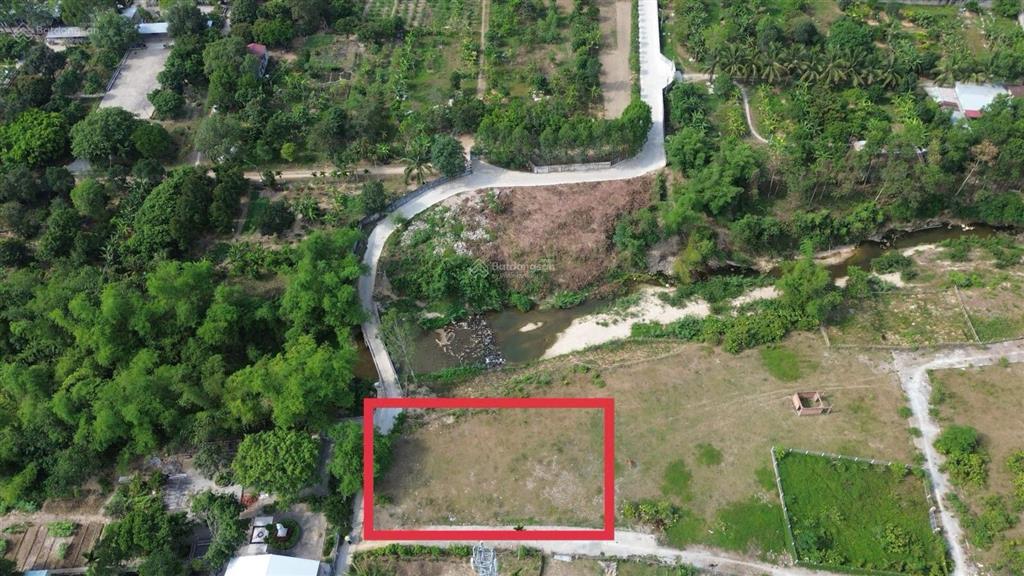 Đất xây nhà vườn 2 mặt kiệt suối phía sau, 500m2 có 120m2 đất ở ngang rộng 27m