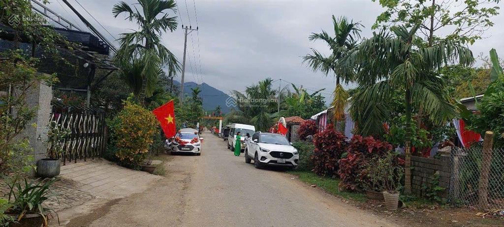Đất mặt tiền đường nhựa 185m2 đất ở toàn bộ ngang 10m ở xã hòa phú.