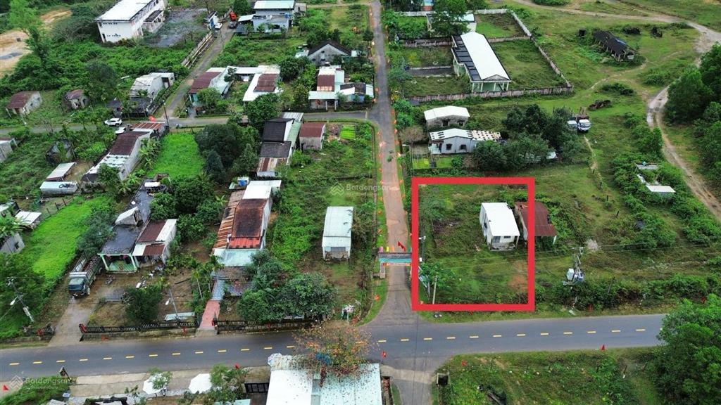 Đất 2 mặt tiền đường đt 601 và đường 5,5m, 400m2 có 300m2 đất ở