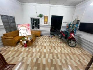 Bán nhà hòa tiến 150m2, 2 phòng ngủ gần quốc lộ 14b giá rẻ