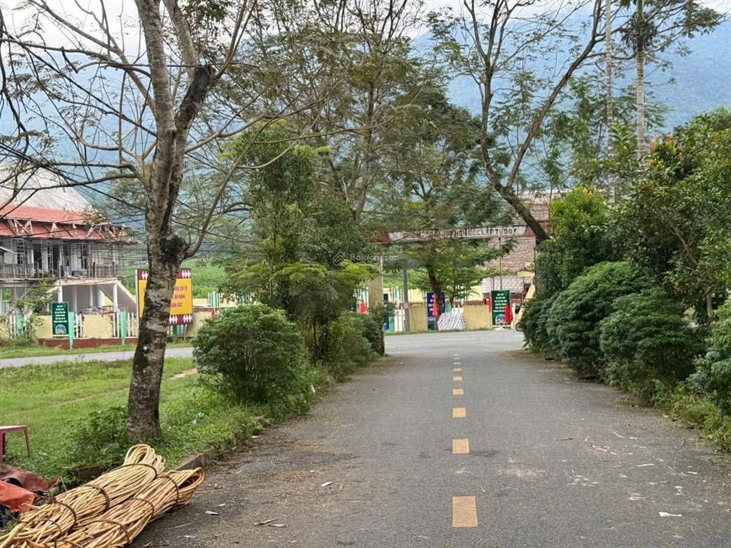 Đất xây nhà vườn nghỉ dưỡng gần khu du lịch núi thần tài, 791m2 có 600m2 đất ở đường nhưa.