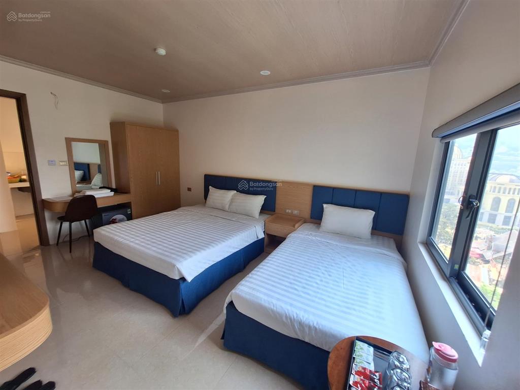 Bán khách sạn 6 tầng view quảng trường và nhà thờ tam đảo, dòng tiền tốt, sđcc 246m2, mặt tiền 10m