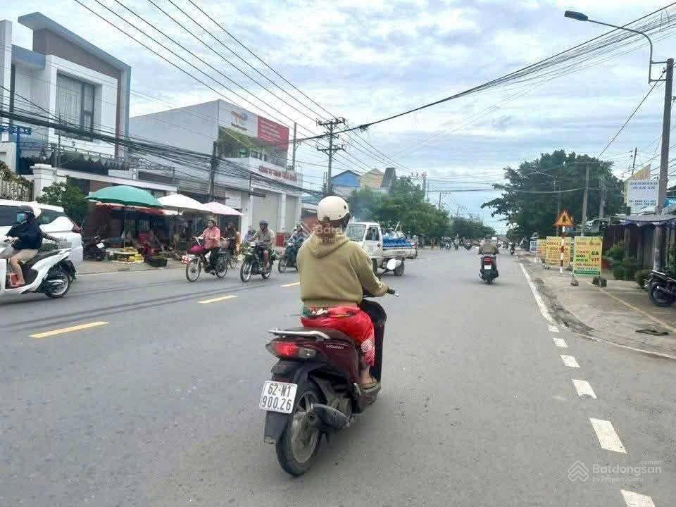 Bán 872m2 tỉnh lộ 832 nhựt chánh, bến lức