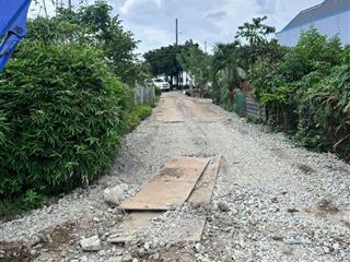 Bán 33 lô gần ủy ban tân trach, cần đước