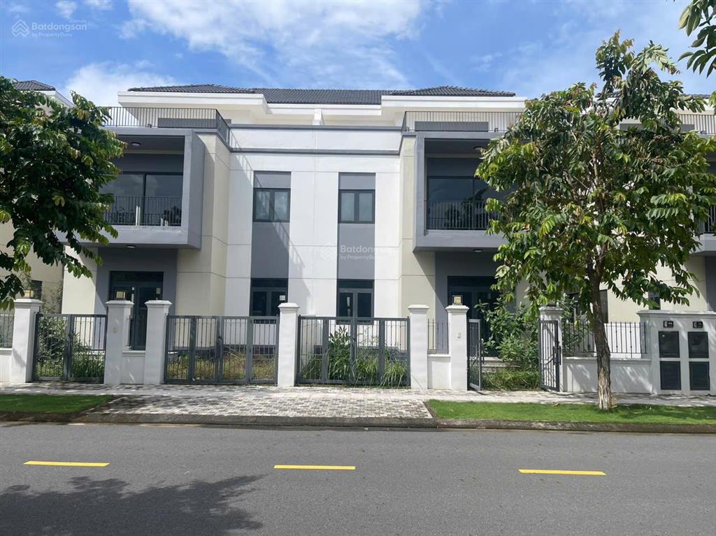 Biệt thự song lập 10x20m giá 12 tỷ bao phí, thuế, đường 14m, đối diện công viên, nhà sẵn.