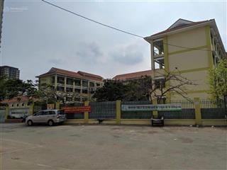 Nhà mặt tiền đường số 1 lý phục man q. 7
