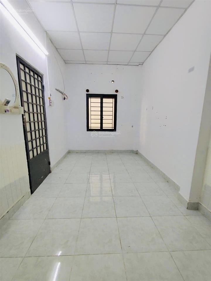 Cho thuê nhà trọ đường núi thành  gần chợ, bệnh viện mỹ đức, etown cộng hòa