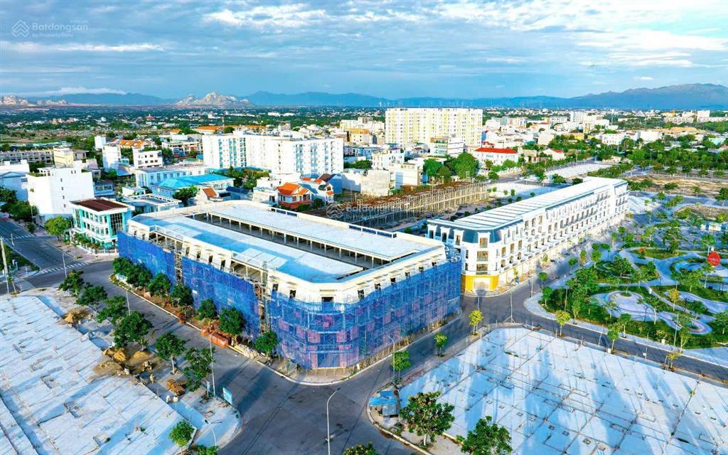 Cần bán nhanh căn lk5a đối diện công viên  thuộc kdt biển bình sơn, trung tâm thành phố phan rang
