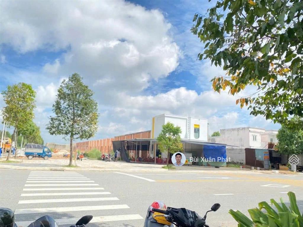 Bán đất mt đường d7 tại kdc 5d kcn bàu bàng, đối diện công viên gần trường thcs lai uyên