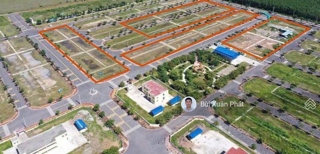 Bán lô bìa 2 mặt tiền giá 768tr cực đẹp kdc đầy đủ tiện ích, gần trục chính d4 tthc bàu bàng