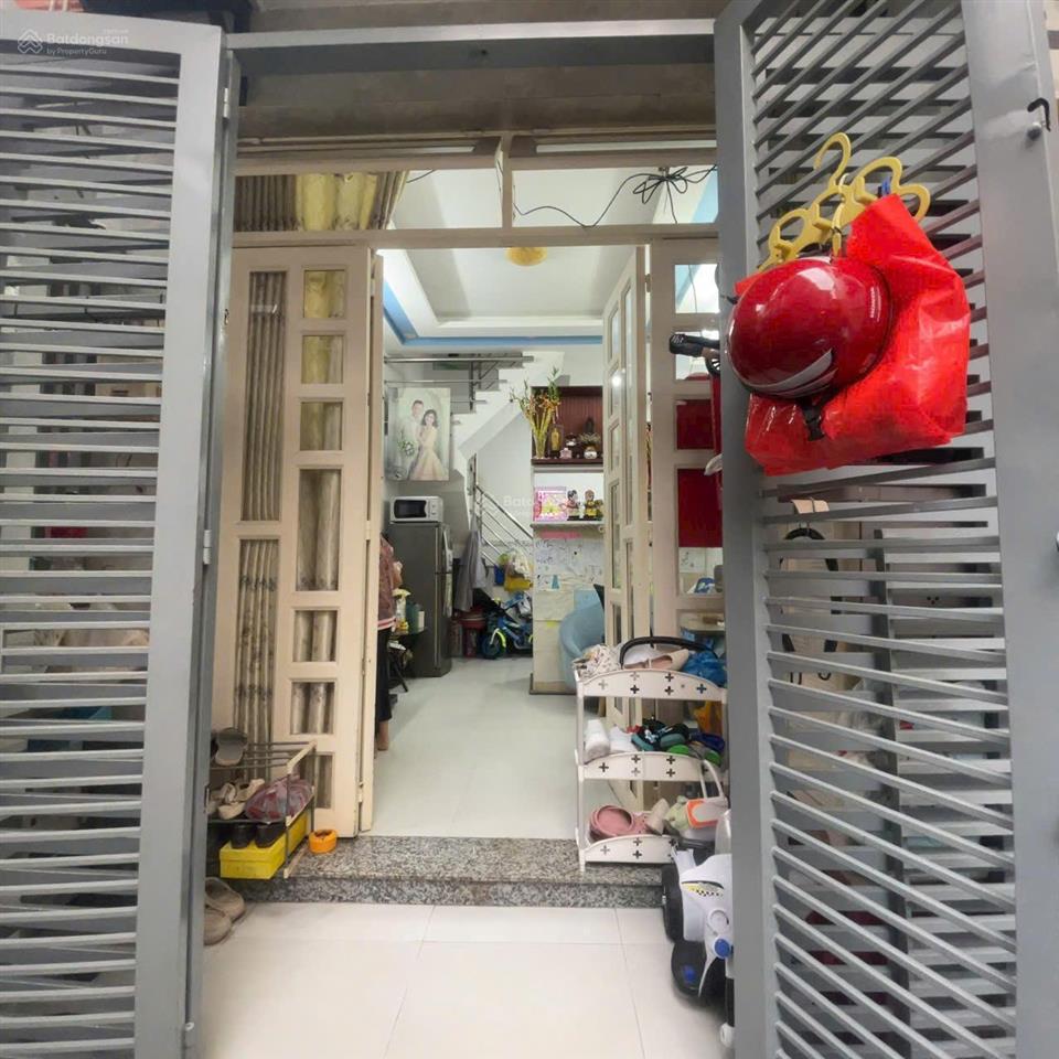 Bán nhà riêng tại nguyễn khoái, p.2, q4, hcm, 3,45 tỷ, 21,4 m2, 3 tầng, 2pn, 2wc