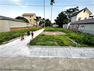 420m2 mặt tiền 22m sau ubnd hòa thạch, cách dh09 chỉ 100m có thể phân lô, oto vào đất,khu trung tâm