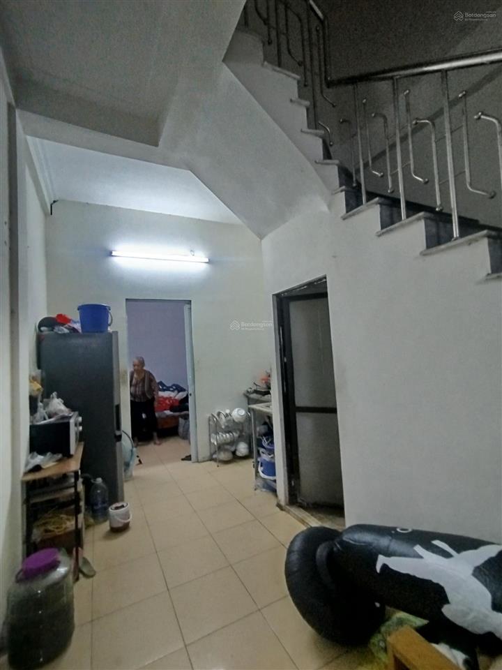 Chính chủ bán nhà 3 tầng đường tôn thất tùng gần đại học y hà nội. dt 44m2 giá 7.1 tỷ