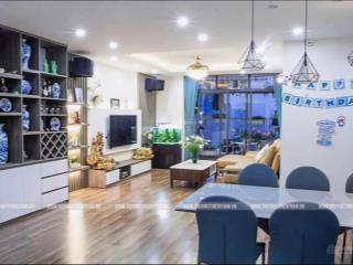 Chính chủ bán căn hộ diện tích 135m2 tại new skyline văn quán, hà đông.  0983 023 ***