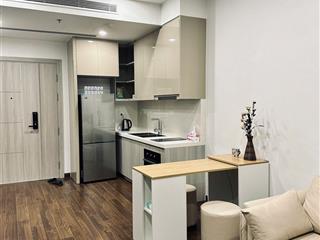 Bán căn 1n + full nội thất đẹp toà d masteri west height giá chỉ 3,7x tỷ.  0967 372 ***. xem nhà