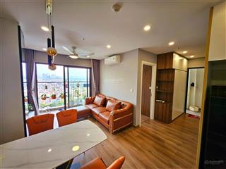 Bán căn 2n1vs 54m2 view hồ toà i1 tầng trung full nội thất đẹp sổ sẵn sàn giao dịch. 0967 372 ***.