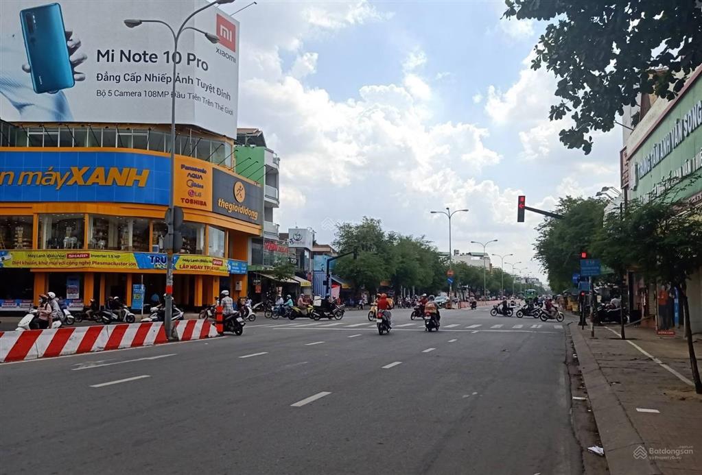 Bán nhà mặt tiền đường lê trọng tấn, p. tây thạnh, diện tích 4.7mx32m, cấp 4, đang cho thuê 40tr/th