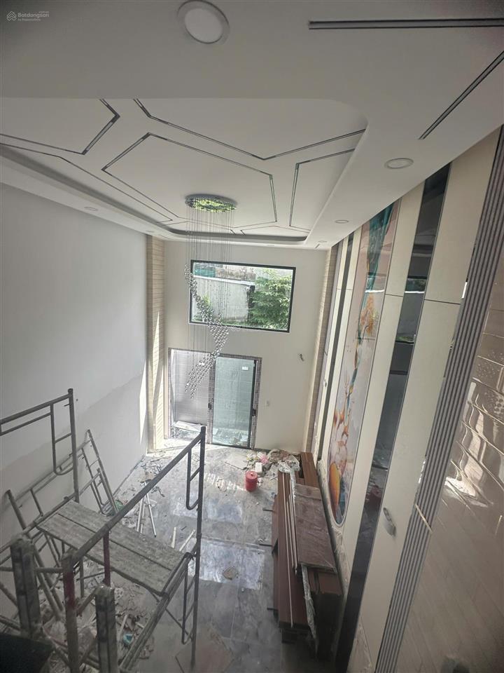 Bán nhà mới 100% hẻm 1/ 6m phạm đăng giảng, dt 4mx20m, lửng, 3 lầu, nhà mới, full nội thất