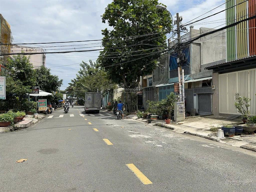 Bán nhà mặt tiền nguyễn hữu dật, dt 4mx15m, 2 tầng, nhà mới ở liền, gần đh công thương tp hcm