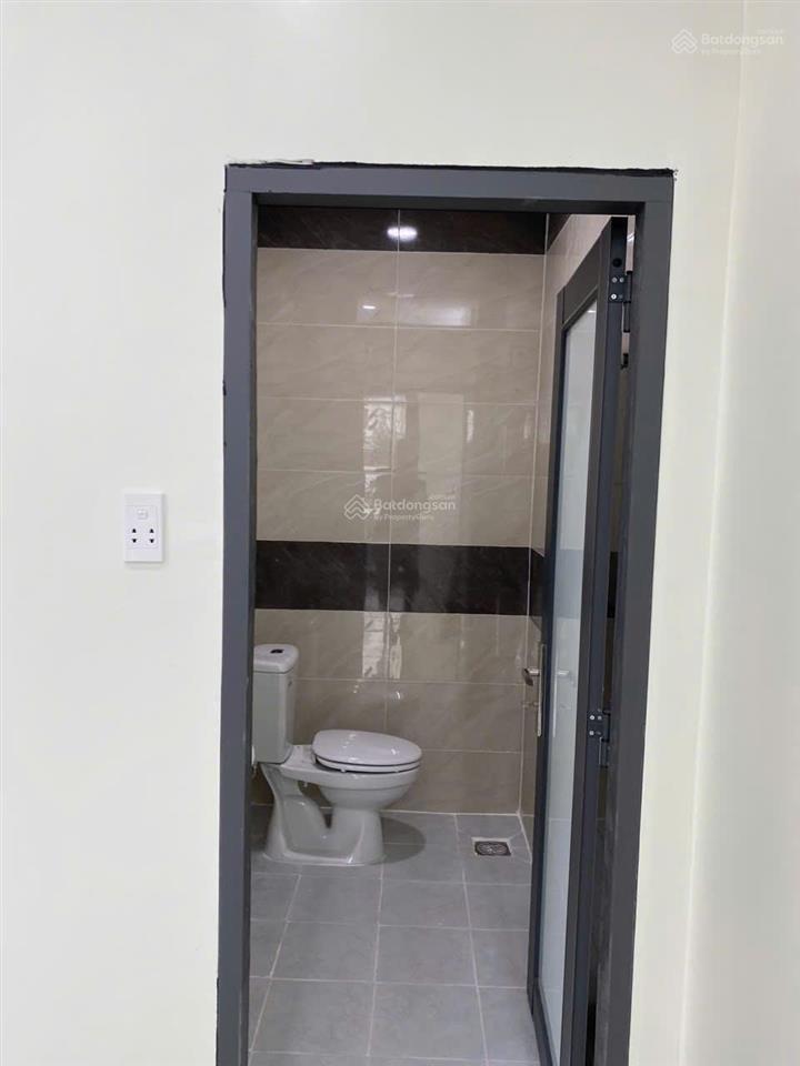 Bán nhà mặt tiền nguyễn hữu dật, dt 4mx15m, 2 tầng, nhà mới ở liền, gần đh công thương tp hcm