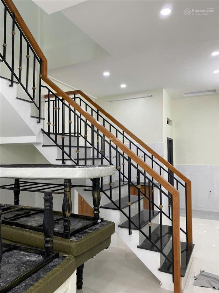Bán nhà mặt tiền nguyễn hữu dật, dt 4mx15m, 2 tầng, nhà mới ở liền, gần đh công thương tp hcm
