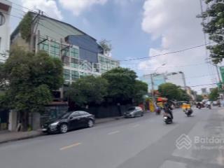 Bán nhà góc 2 mặt tiền dương đức hiền, dt 8mx30m, nở hậu 15m, gồm 3 lầu, đang cho thuê giá cao