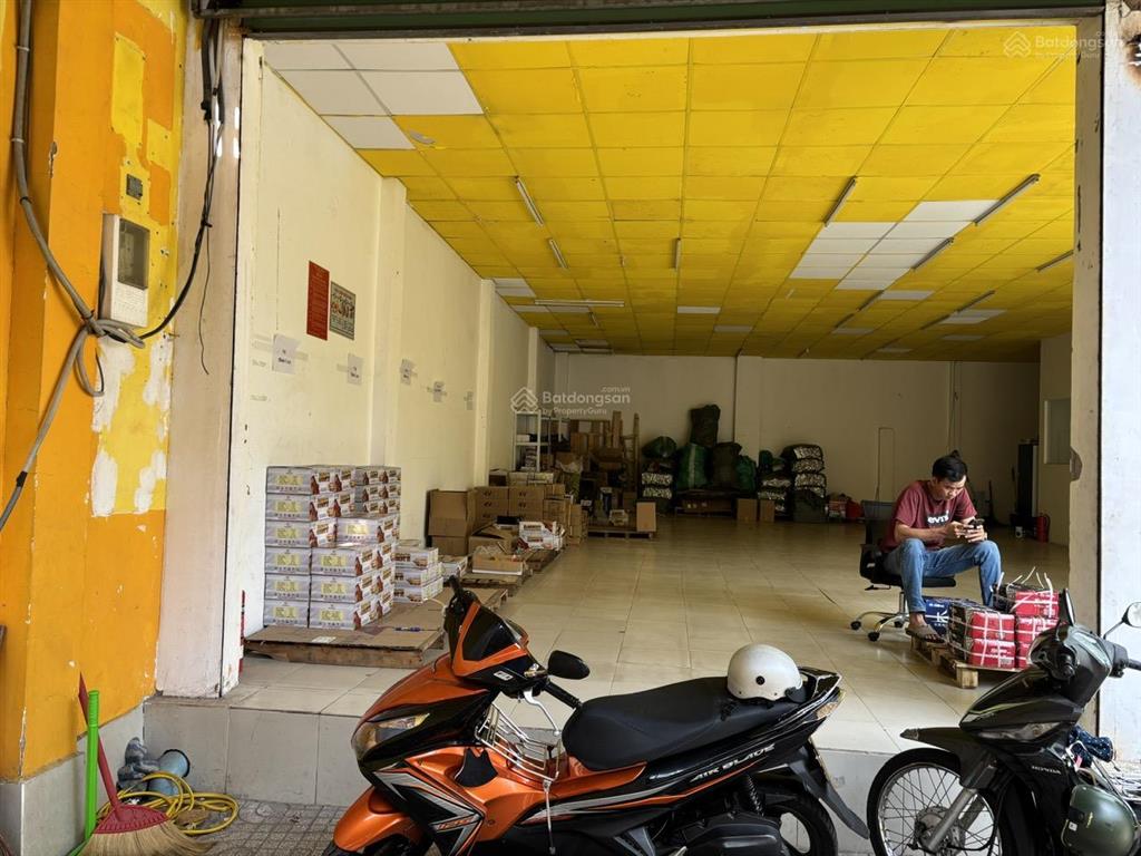 Mặt tiền kinh doanh gần hương lộ 2, 4x19,5m, đang cho thuê, giá 6,1 tỷ