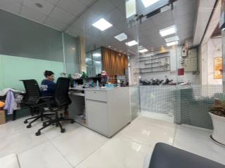 Nhà hẻm một sẹc 5m gần ngã tư bốn xã, 11x15m, đúc 4 tấm, nội thất cao cấp, thang máy