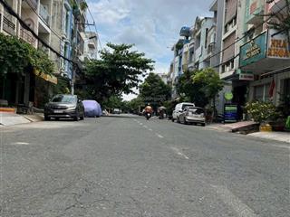 Mặt tiền kinh doanh gần ngã tư bốn xã, 5x19m, 1 trệt 3 lầu đúc, nội thất cao cấp.