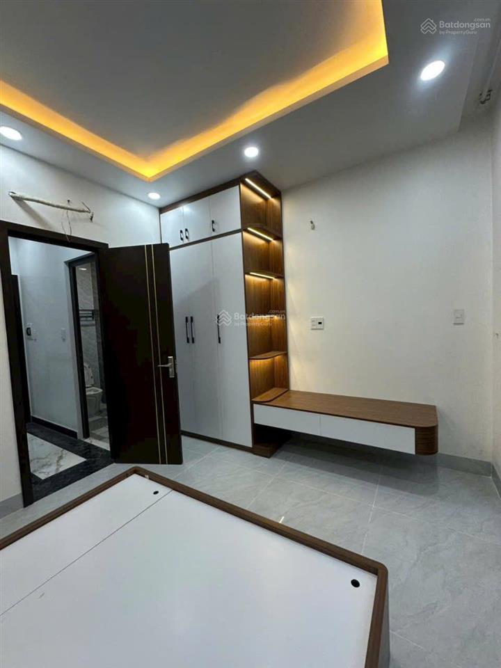 Nhà hẻm một sẹc 5m gần đường lê văn quới, 4x11m, 1 trệt 3 lầu đúc sân thượng