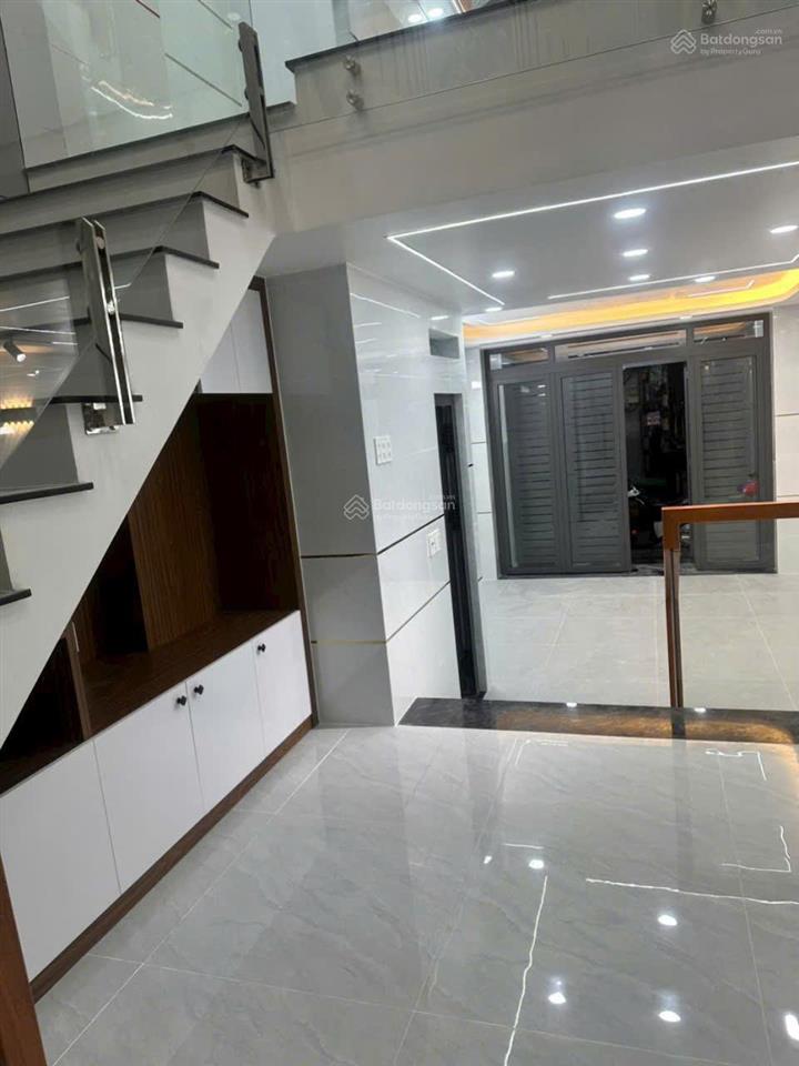 Nhà hẻm một sẹc 5m gần đường lê văn quới, 4x11m, 1 trệt 3 lầu đúc sân thượng