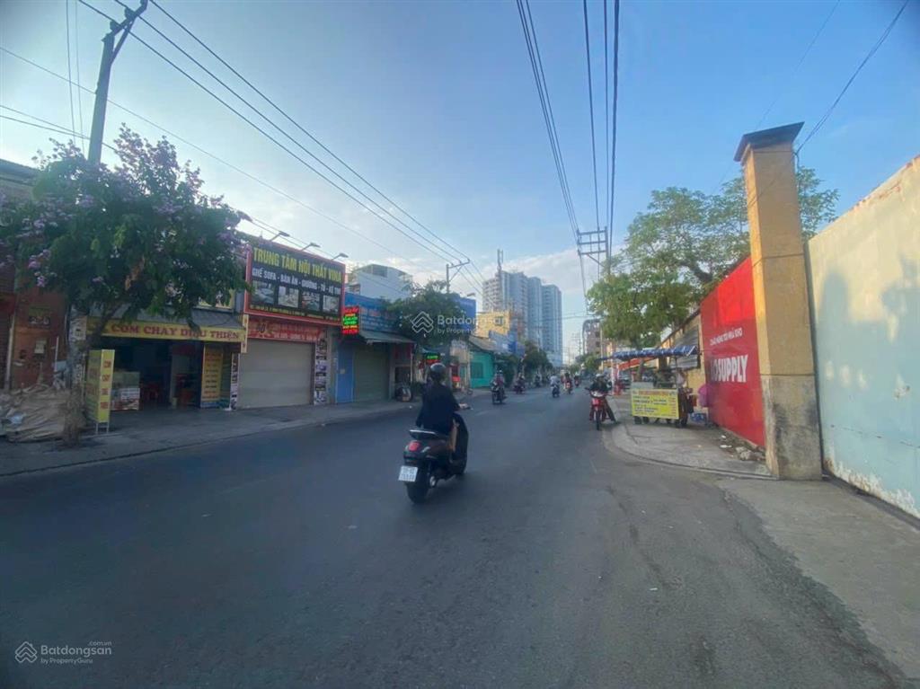 Cho thuê nhà mặt phố bia truyền thống, 17 triệu, 120m2, 1pn, 1wc, giá siêu hời