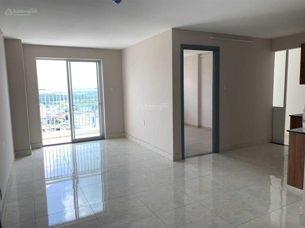 Chủ đầu tư bán vài căn đẹp suất noxh giá 2.3 tỷ 55m2 tại blue sky tower.  0909 456 ***