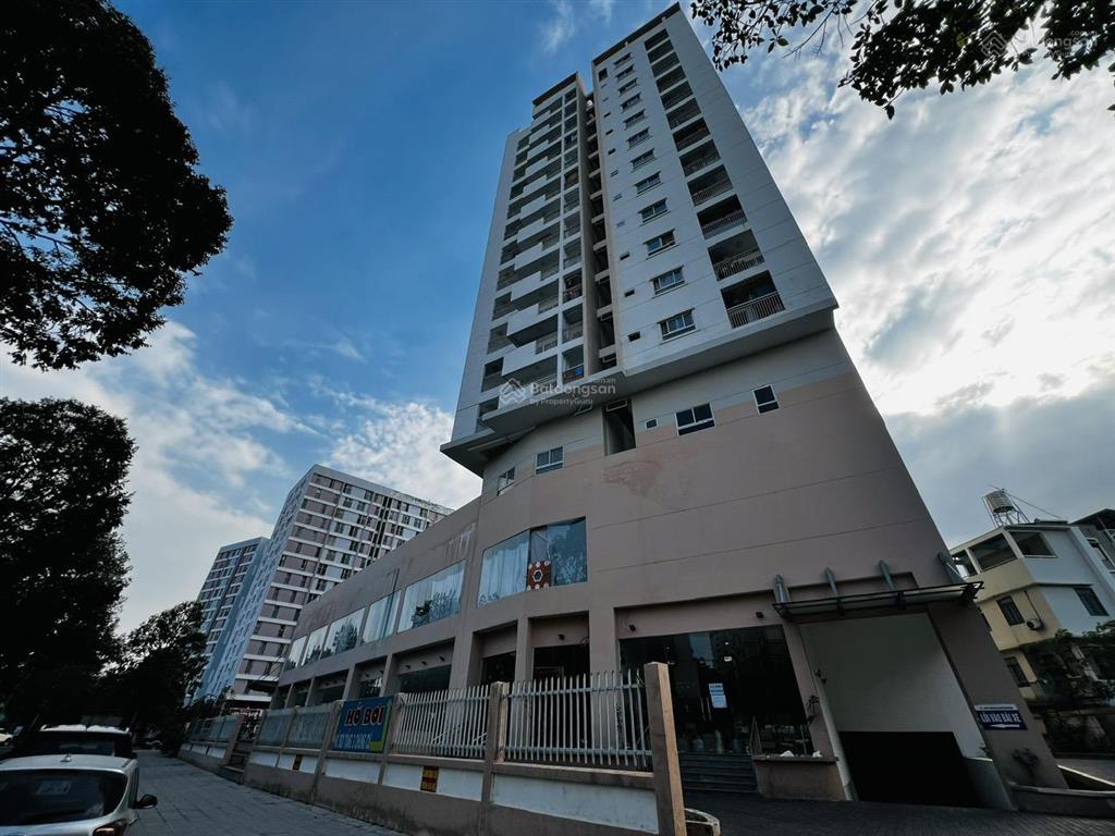 Chủ đầu tư bán vài căn đẹp suất noxh giá 2.3 tỷ 55m2 tại blue sky tower.  0909 456 ***